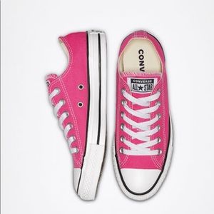 Converse all stars sneakers